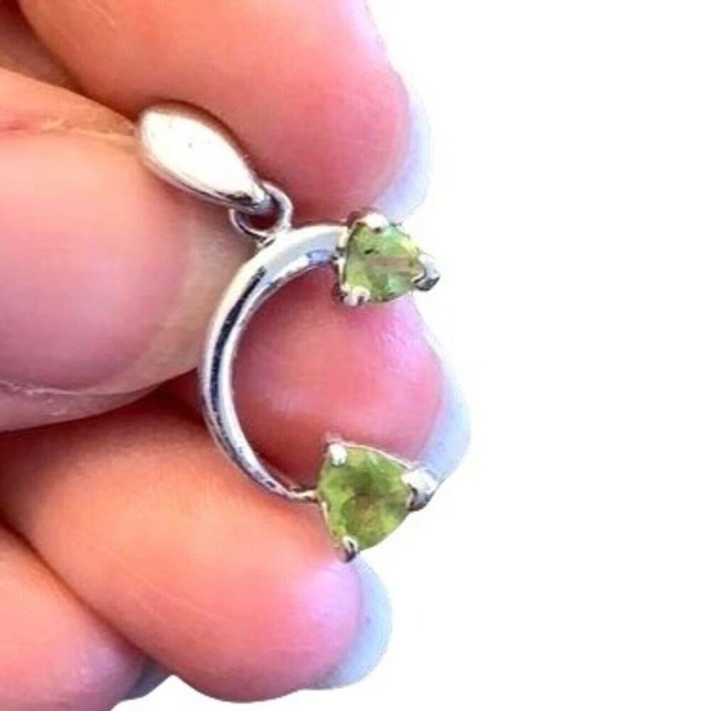 Peora Peridot Sterling Silver Necklace Pendant - Picture 14 of 16
